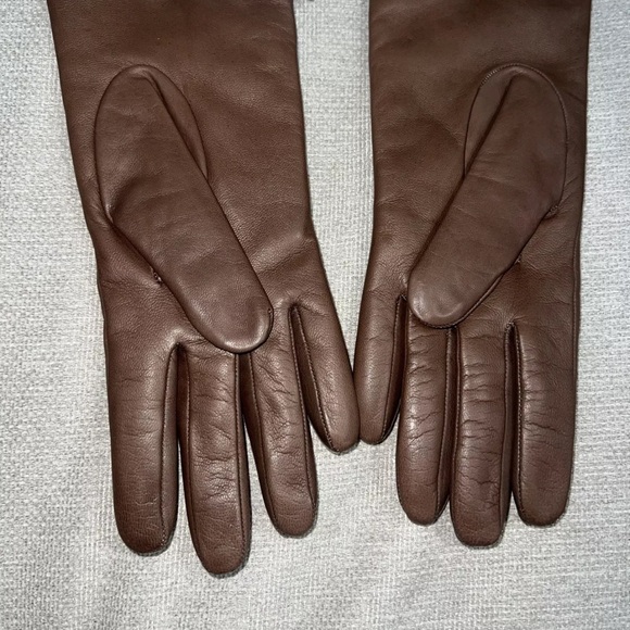 COACH Soft Leather Basic Gloves Pine Brown 6 1/2 New with tags, carriage symbol - Picture 4 of 8